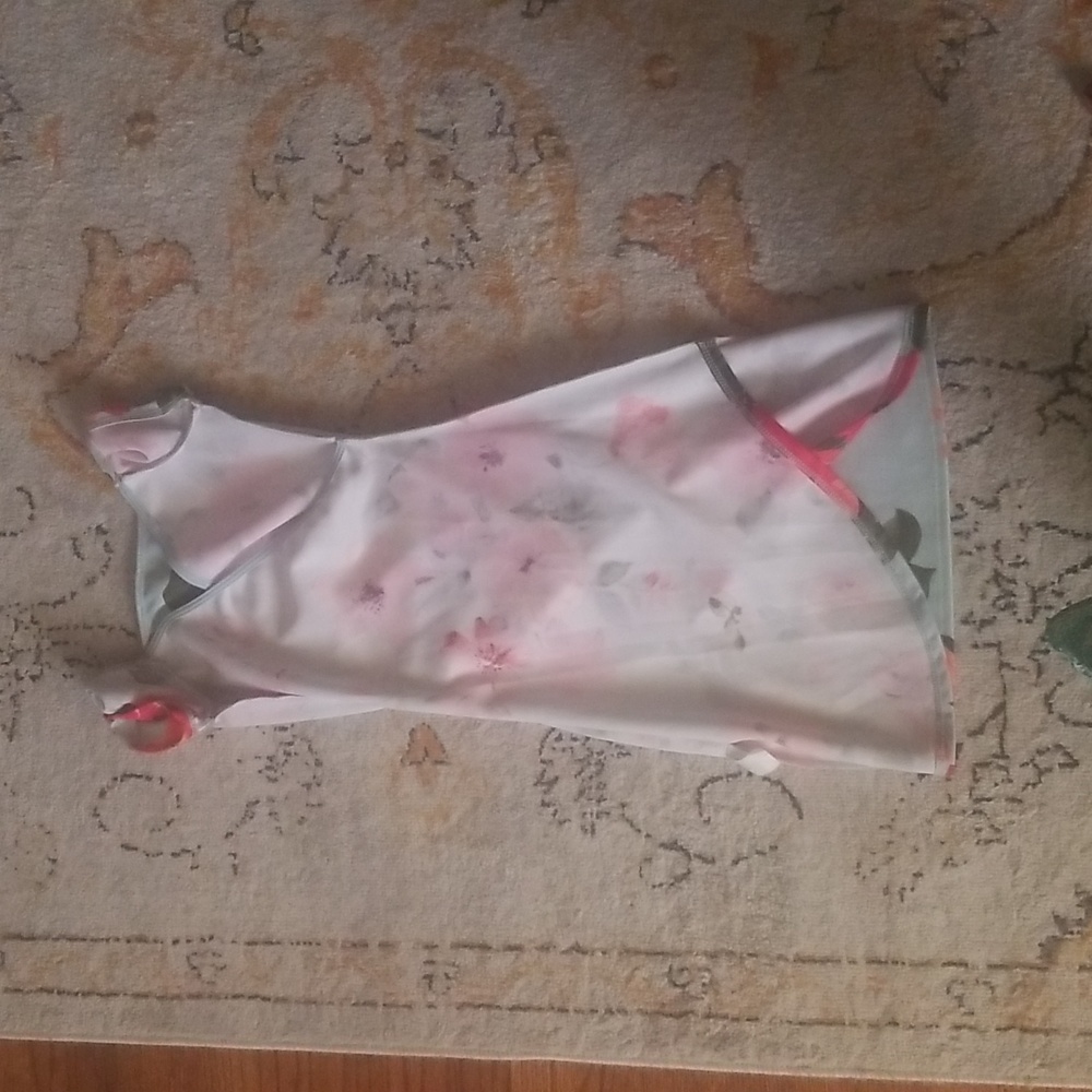 Dress - Picture 4 of 4